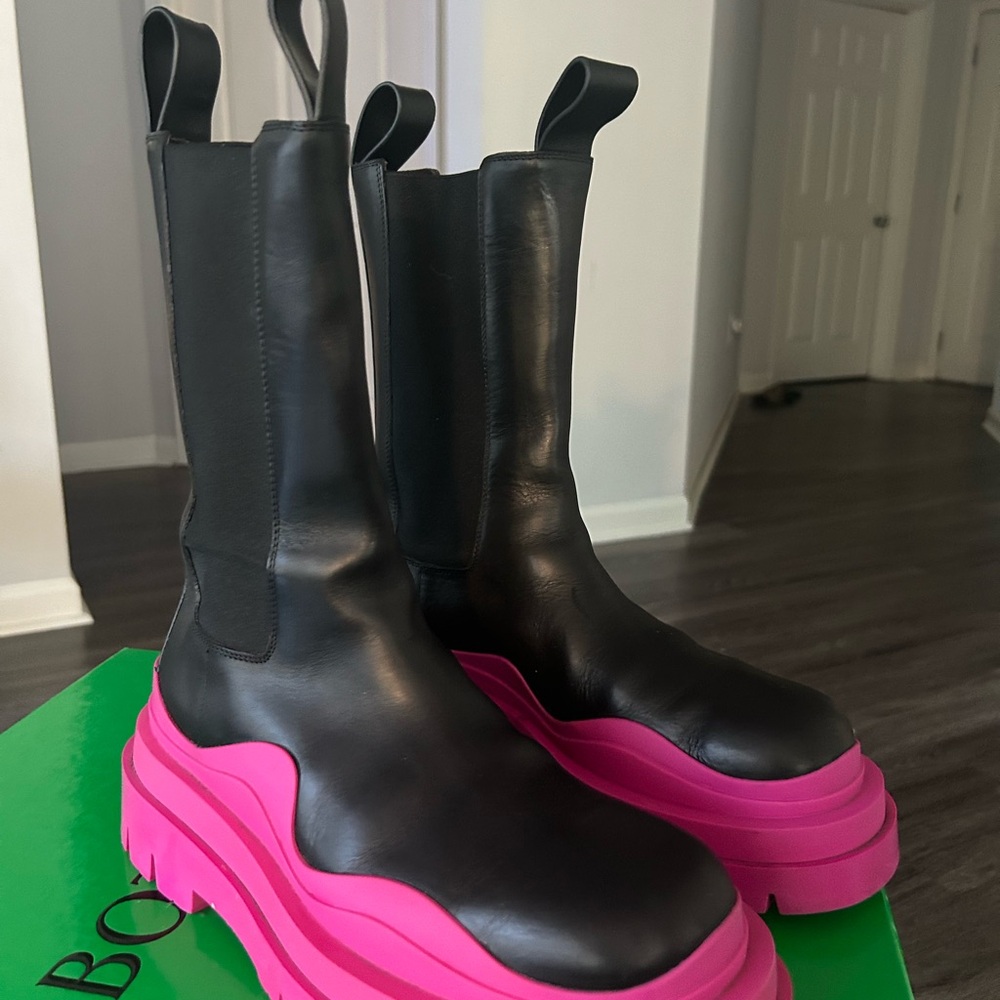 Bottega Venetia Black and pink tire boot military calf size 8 - Picture 7 of 9
